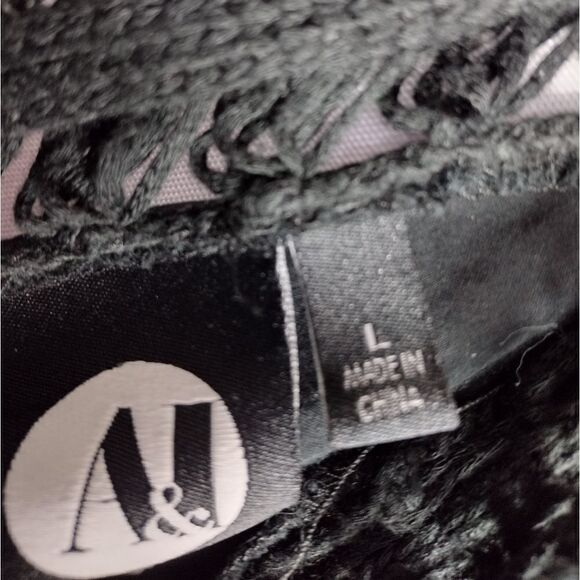 A&I crochet tunic  - Picture 4 of 7